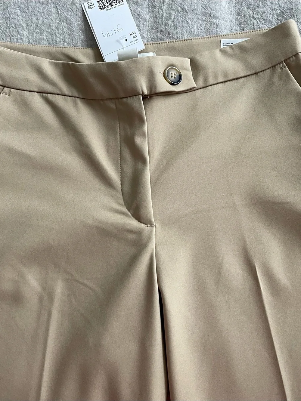 H&M Wide-Leg Trousers in Beige